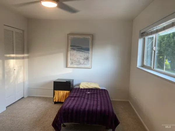 $343,900 | 1095 North Camelot Drive, Boise, ID 83704