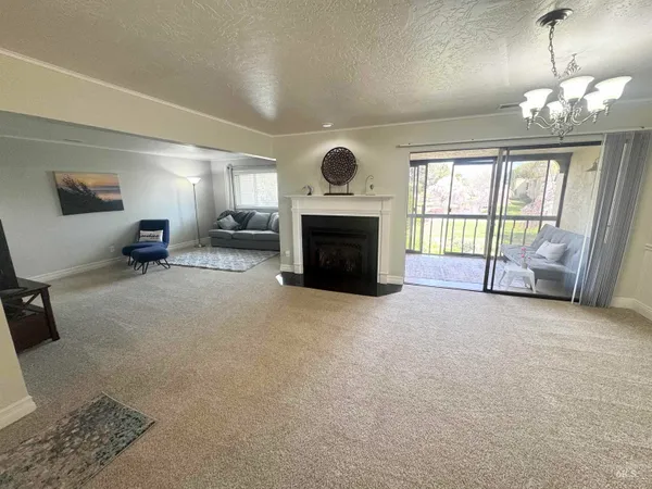 $343,900 | 1095 North Camelot Drive, Boise, ID 83704