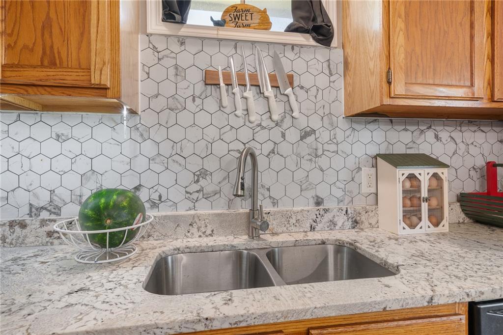 16527 Varner Road Mayview, MO 64071 - Photo 10 of 34