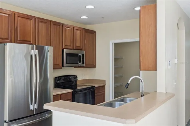 $2,300 | 6215 South Chickasaw Trail, Orlando, FL 32829