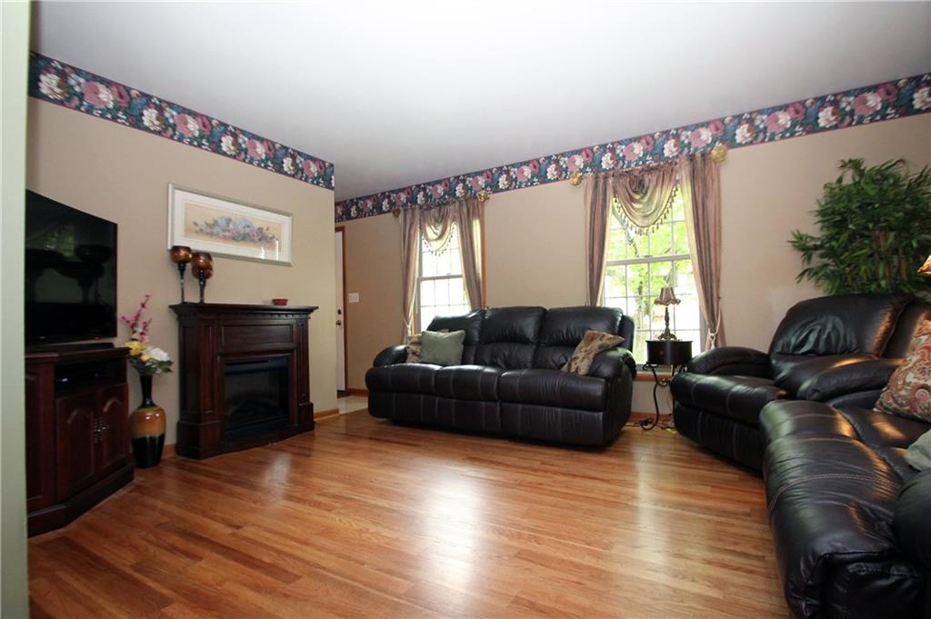 1139 Harmony Road Baden, PA 15005 - Photo 2 of 23