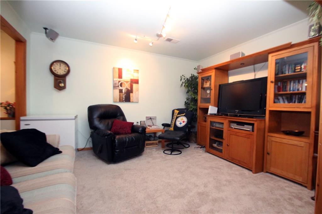 1139 Harmony Road Baden, PA 15005 - Photo 14 of 23