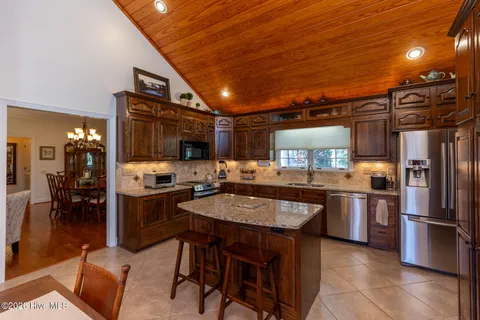 $1,050,000 | 504 Murdocksville Road, West End, NC 27376