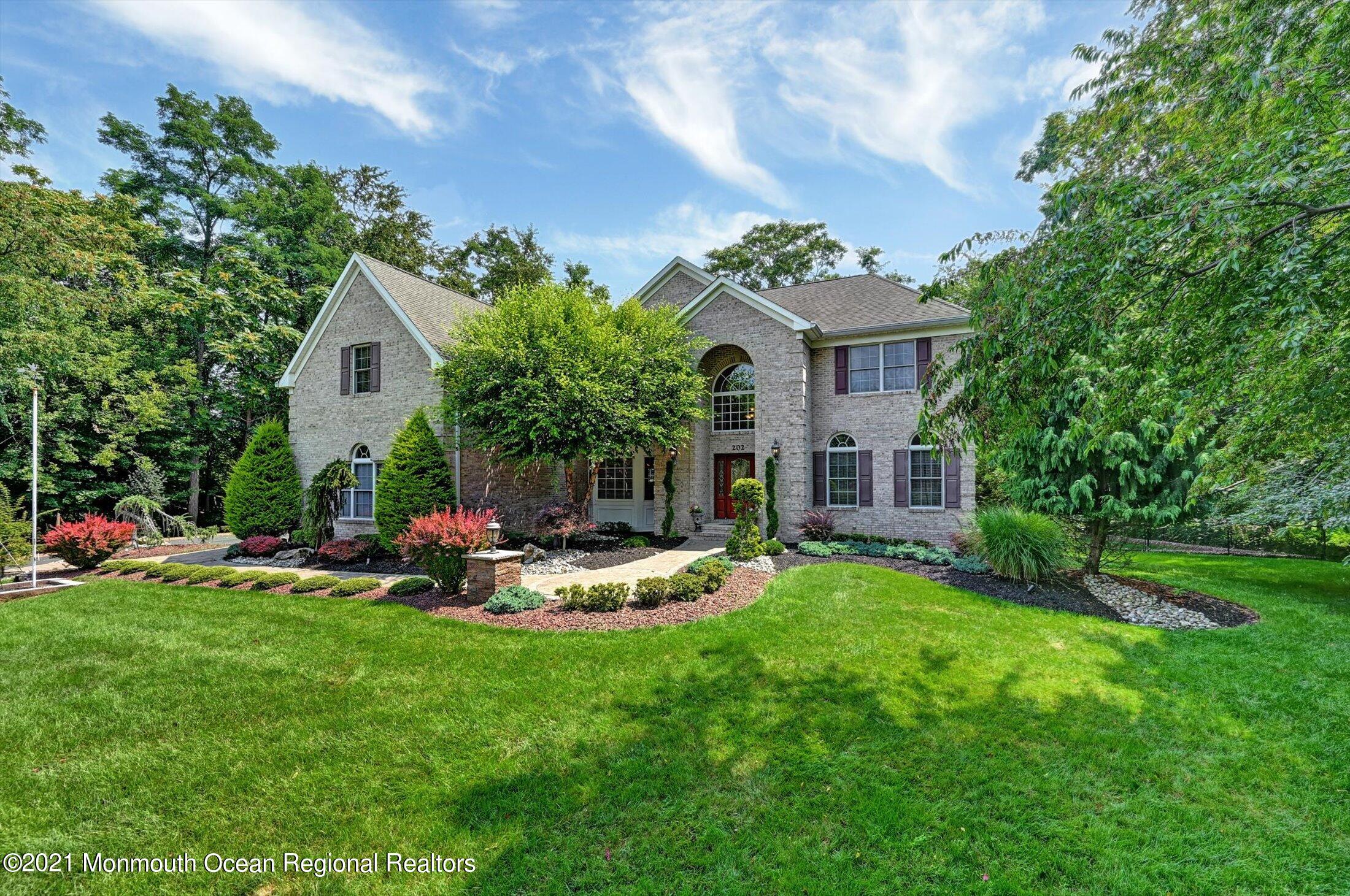 202 Robertsville Road Freehold, NJ 07728 - Photo 2 of 41 03-13398998