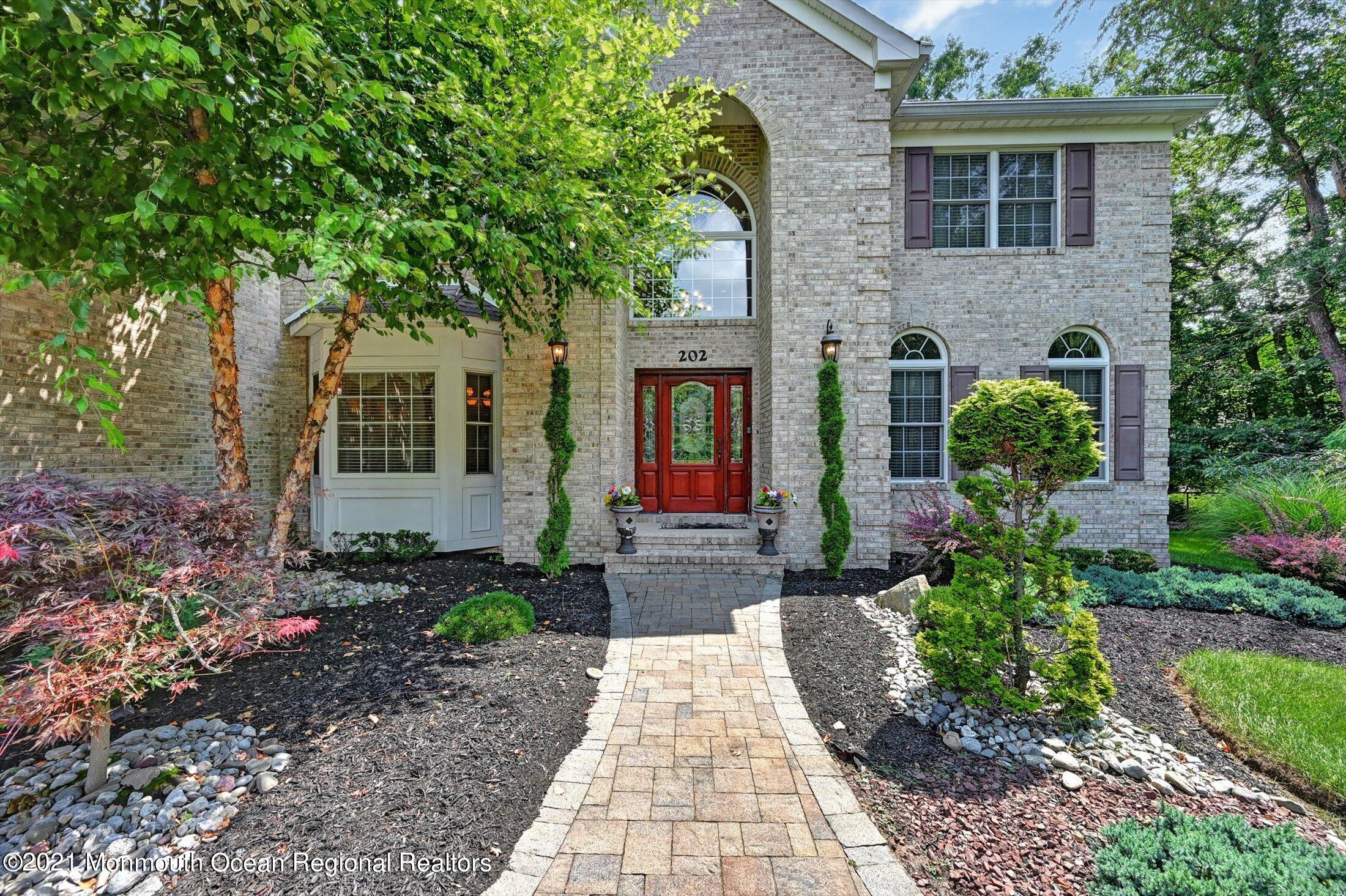 202 Robertsville Road Freehold, NJ 07728 - Photo 3 of 41 04-13398999