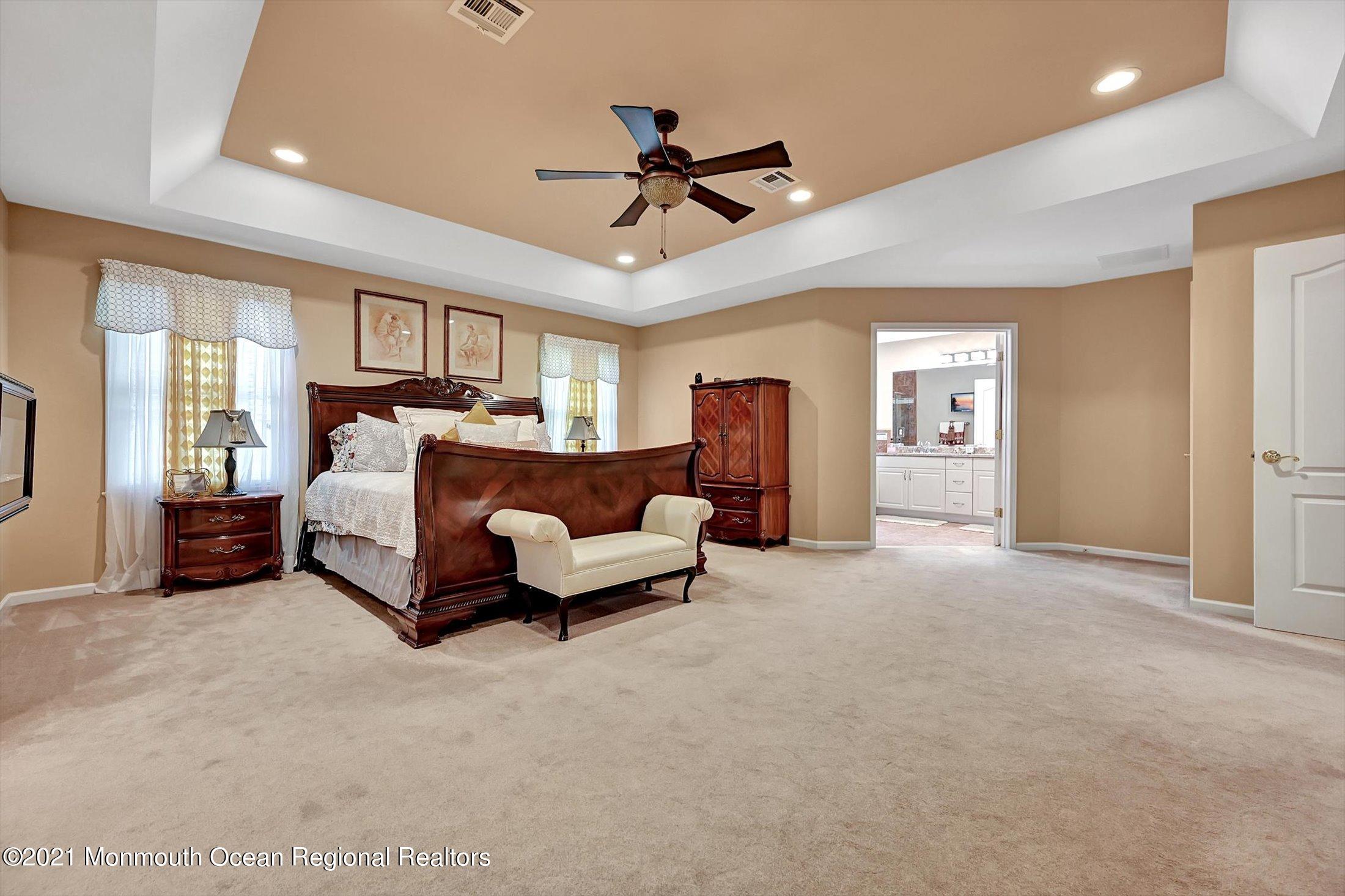202 Robertsville Road Freehold, NJ 07728 - Photo 22 of 41 22-13398870