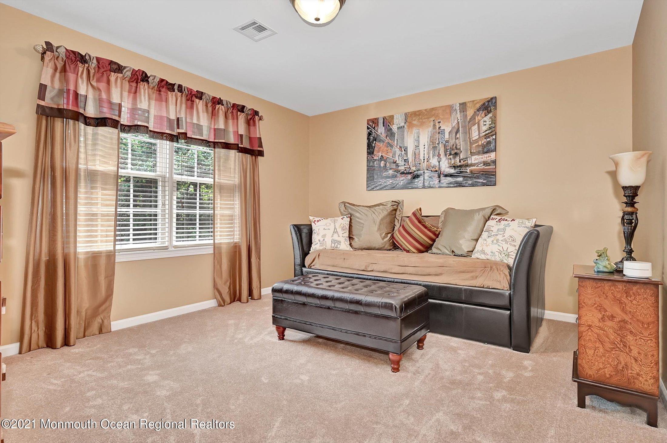 202 Robertsville Road Freehold, NJ 07728 - Photo 26 of 41 26-13398887