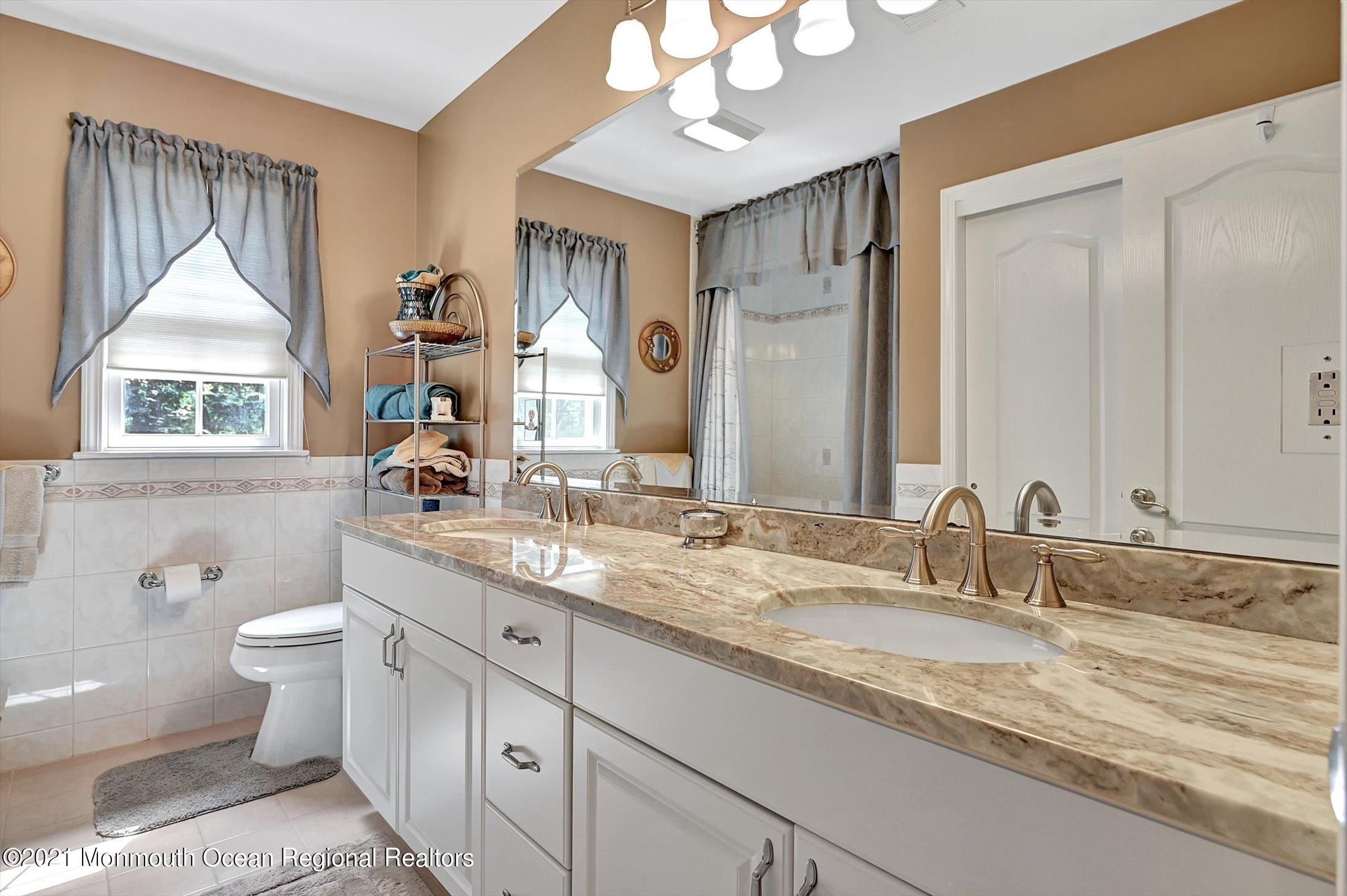 202 Robertsville Road Freehold, NJ 07728 - Photo 29 of 41 29-13398886
