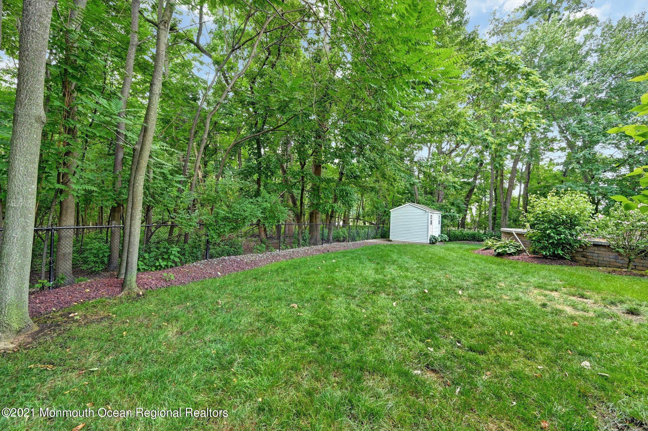 202 Robertsville Road Freehold, NJ 07728 - Photo 38 of 41 38-13398967