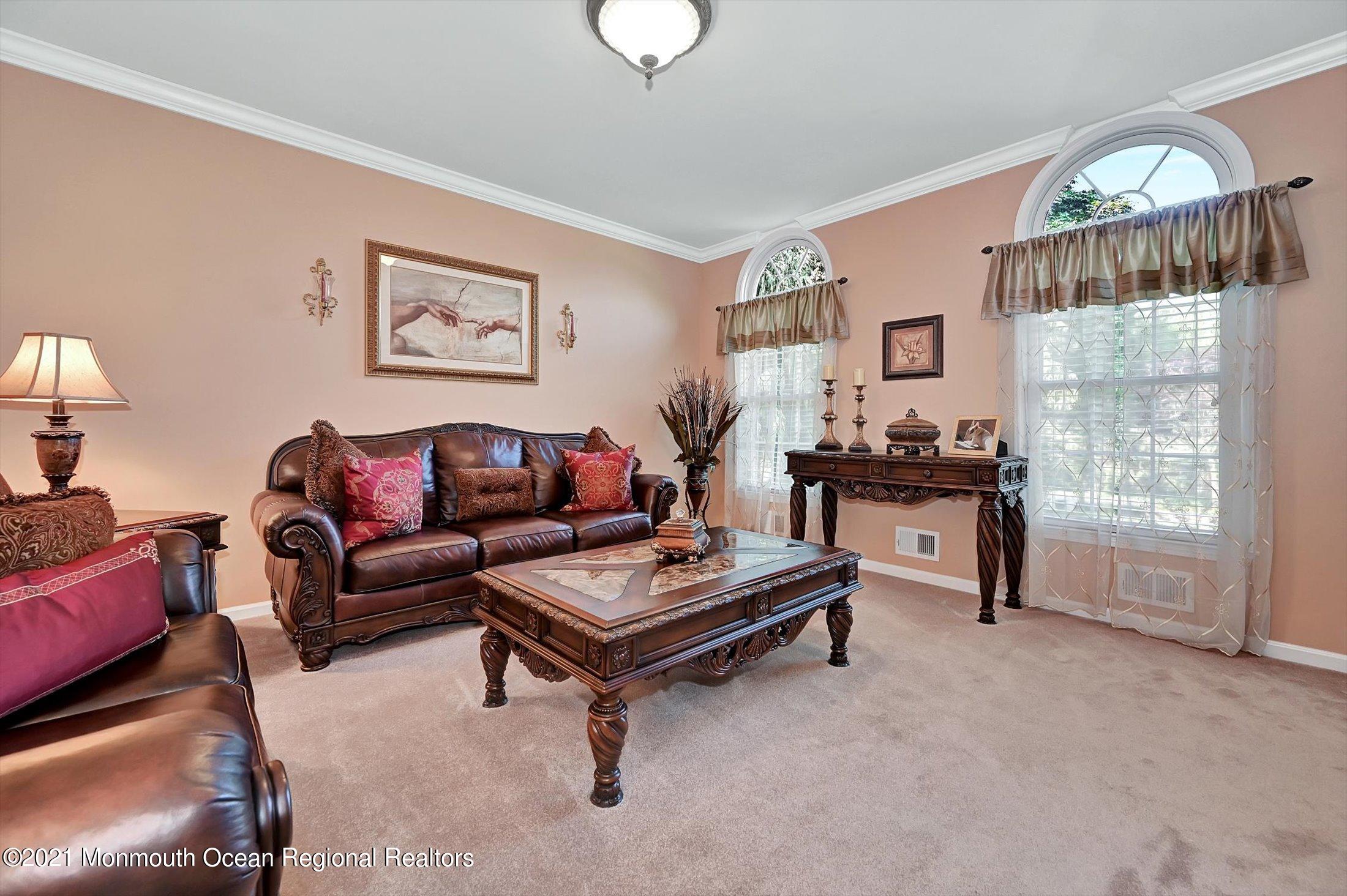 202 Robertsville Road Freehold, NJ 07728 - Photo 6 of 41 06-13398814