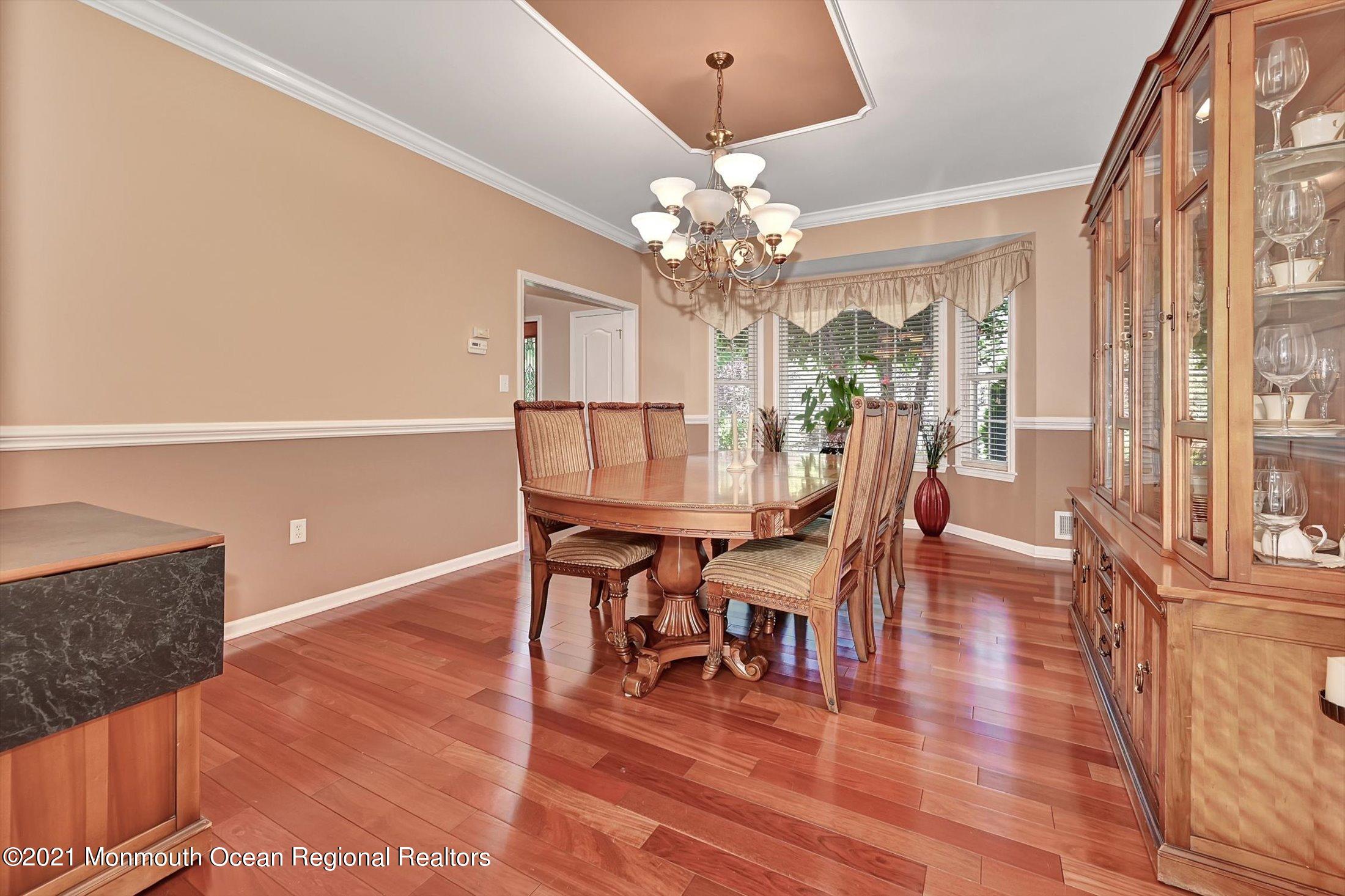 202 Robertsville Road Freehold, NJ 07728 - Photo 8 of 41 08-13398817