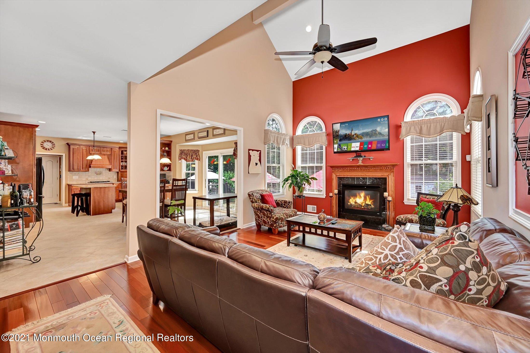 202 Robertsville Road Freehold, NJ 07728 - Photo 10 of 41 10-13398821