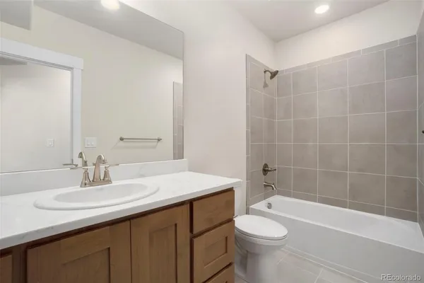 $1,049,990 | 24113 East 36th Place, Aurora, CO 80019