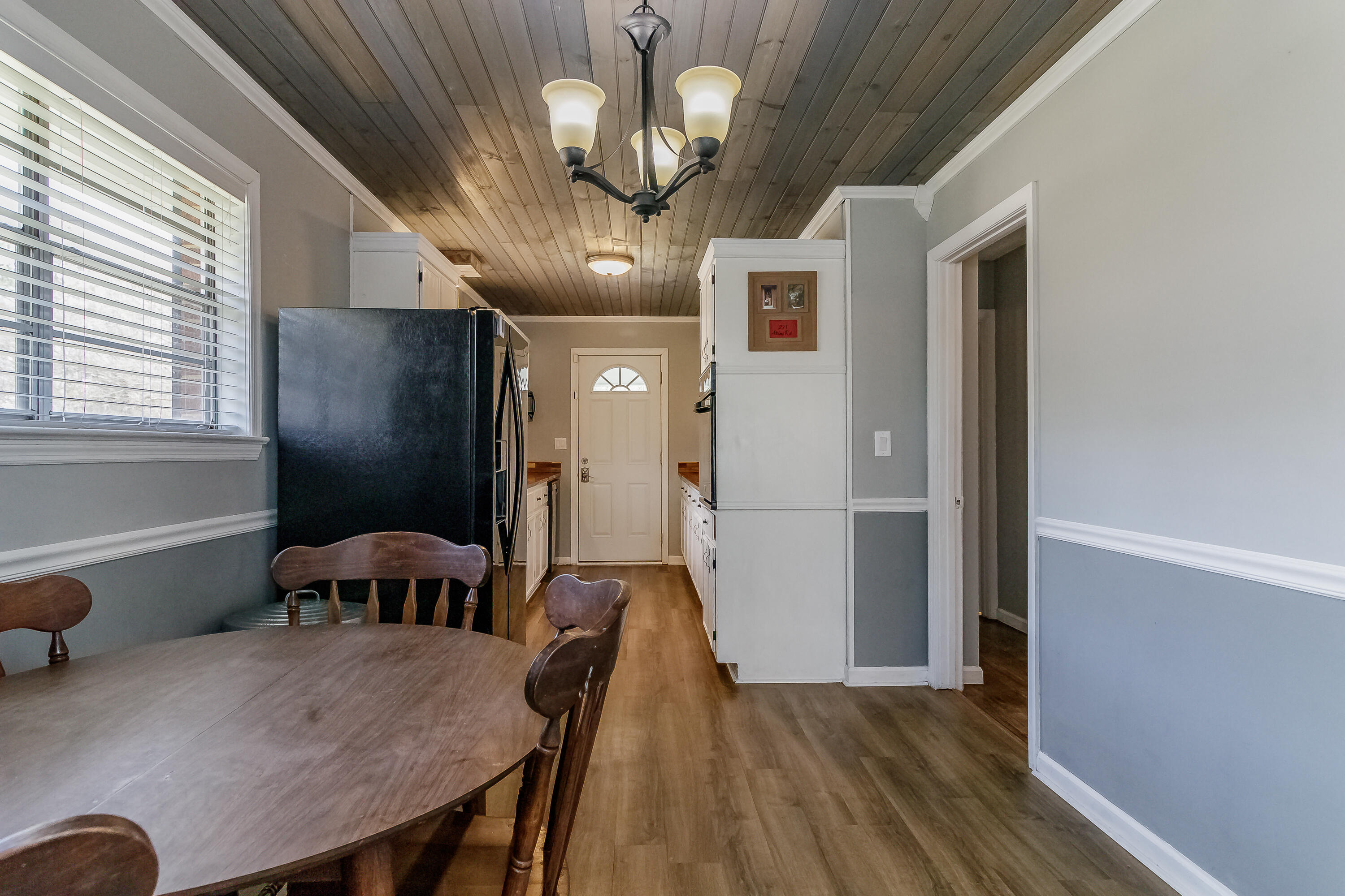 271 Akins Road Chickamauga, GA 30707 - Photo 8 of 38 Kitchen / Dining