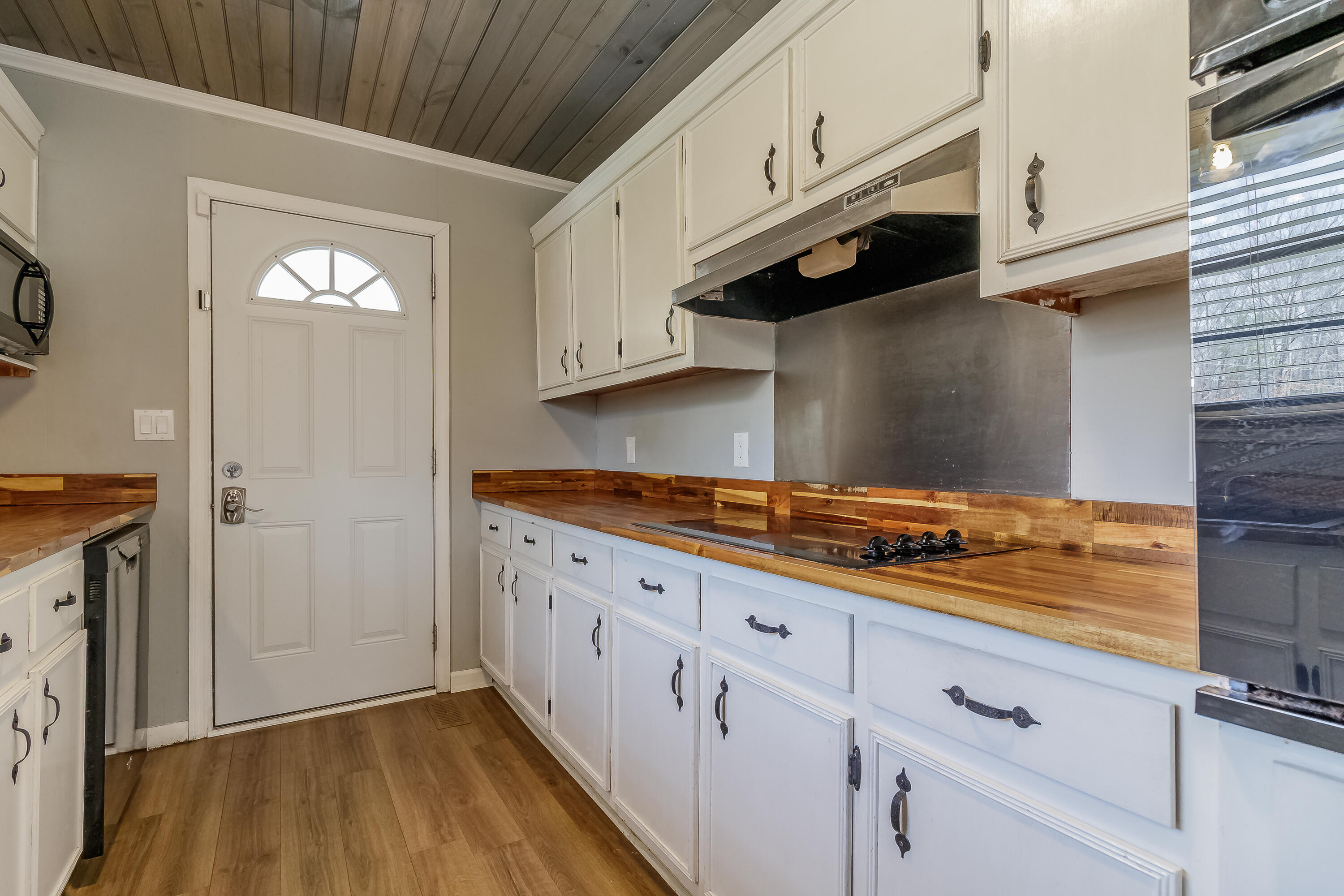 271 Akins Road Chickamauga, GA 30707 - Photo 10 of 38 Kitchen / Dining