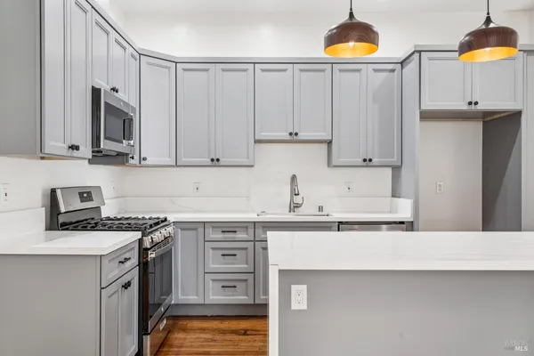 $589,000 | 2529 Filbert Street, Oakland, CA 94607