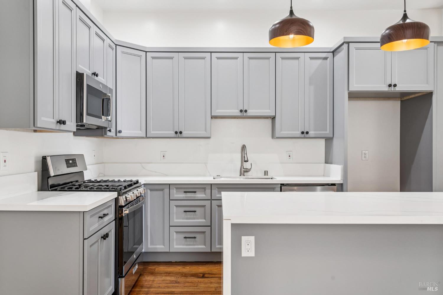 2529 Filbert Street Oakland, CA 94607 - Photo 14 of 32
