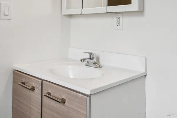 $589,000 | 2529 Filbert Street, Oakland, CA 94607