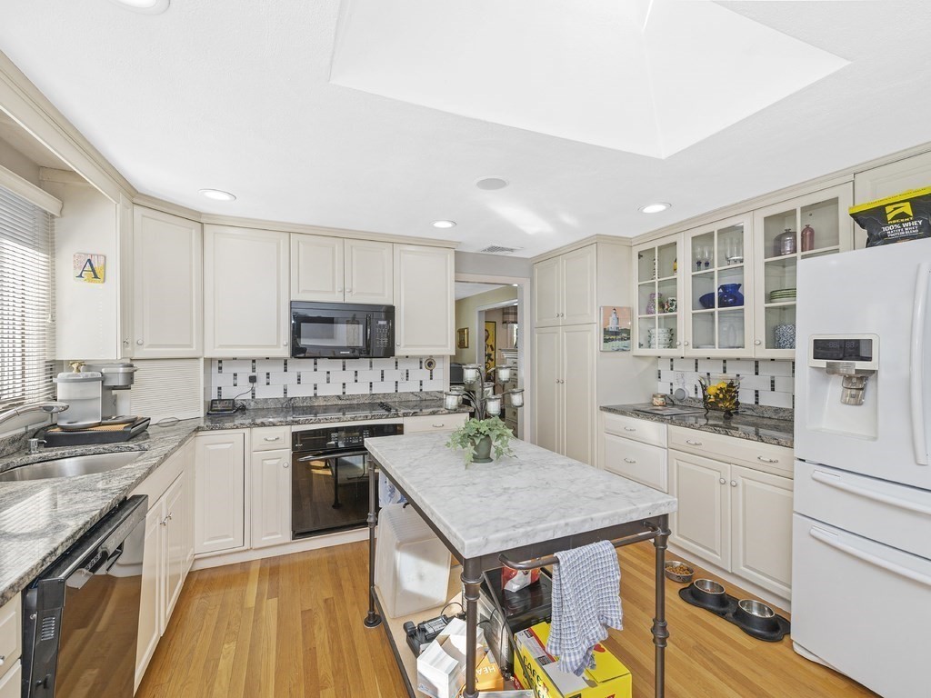 15 Rutledge Terrace Waltham, MA 02452 - Photo 14 of 39 Gallery Image 14