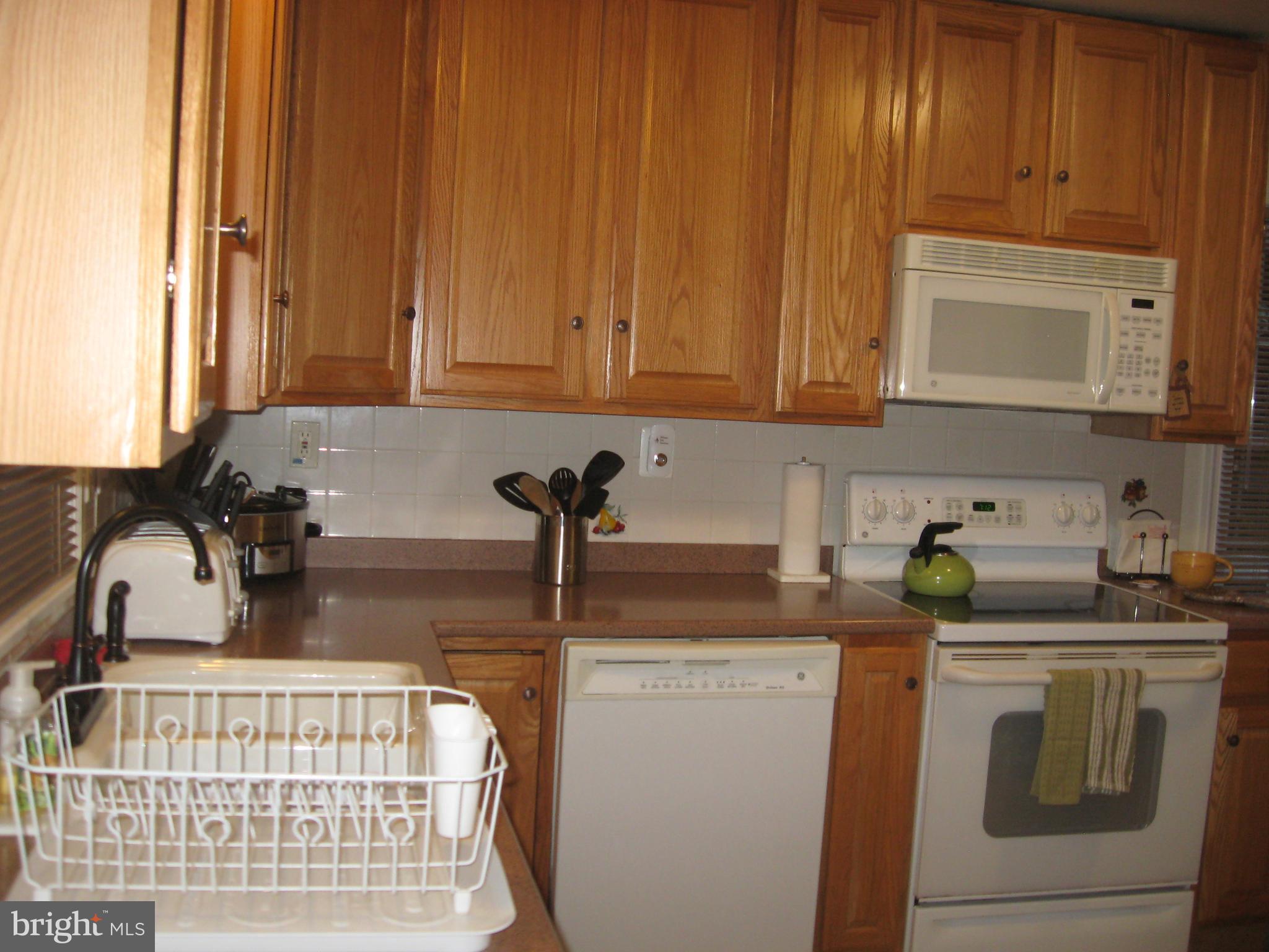7 Brooks Road Bel Air, MD 21014 - Photo 15 of 30 Corian countertops with ample workspace!