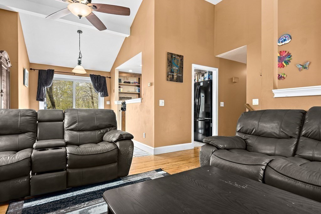 7 High Street Georgetown, MA 01833 - Photo 4 of 25 Gallery Image 4