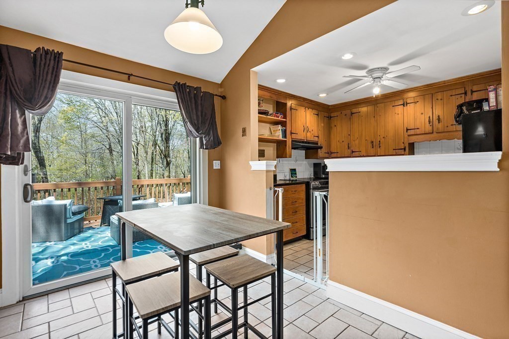 7 High Street Georgetown, MA 01833 - Photo 5 of 25 Gallery Image 5