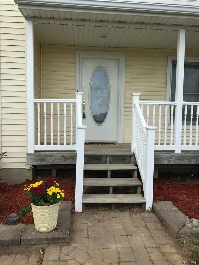 9472 Grant Road Fowlerville, MI 48836 - Photo 2 of 26 Welcome Home