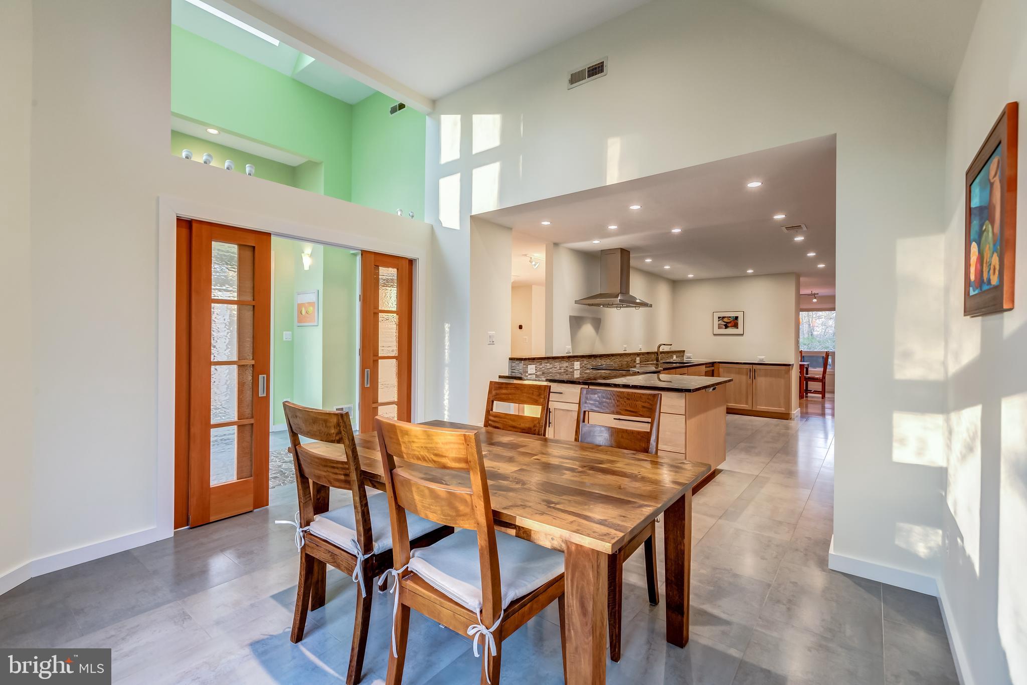 11814 State Rte 4707 Reston, VA 20191 - Photo 6 of 68