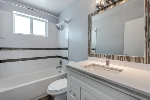 $3,600 | 326 Southeast 3rd Terrace, Dania Beach, FL 33004