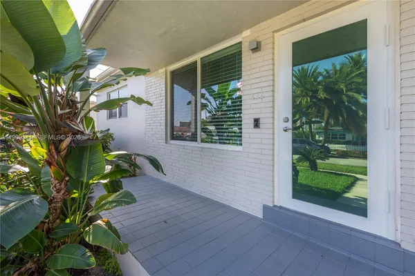 $3,600 | 326 Southeast 3rd Terrace, Dania Beach, FL 33004
