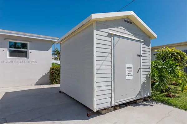 $3,600 | 326 Southeast 3rd Terrace, Dania Beach, FL 33004