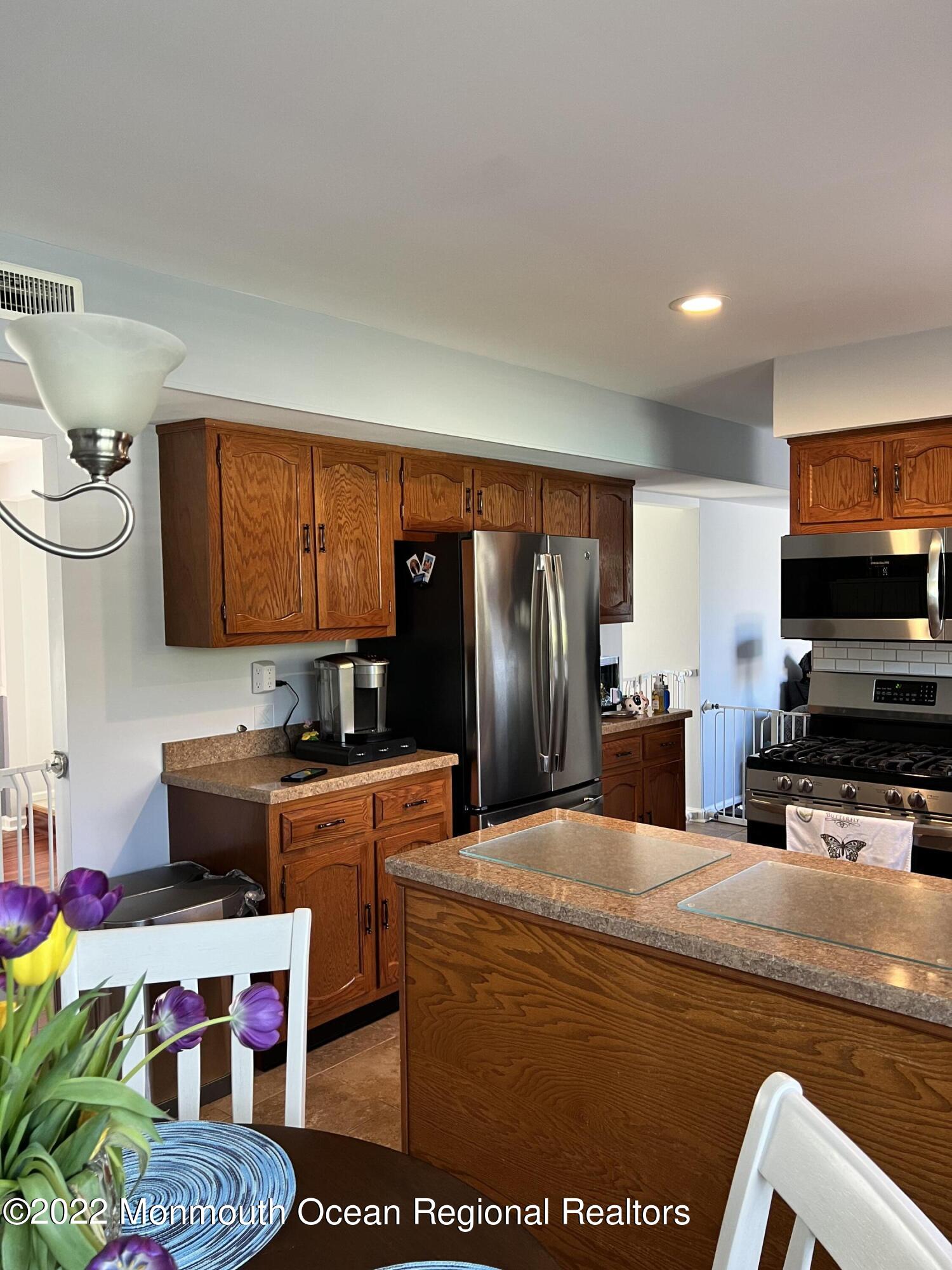 1131 Frontage Road Toms River, NJ 08753 - Photo 9 of 20 EB7532F3-CFDB-46C4-8606-0564A55B727F