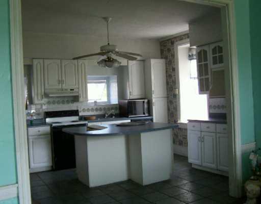 567 Pandora Road Derry, PA 15627 - Photo 3 of 8 Kitchen.