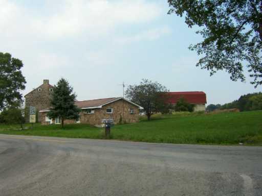 567 Pandora Road Derry, PA 15627 - Photo 5 of 8 View.