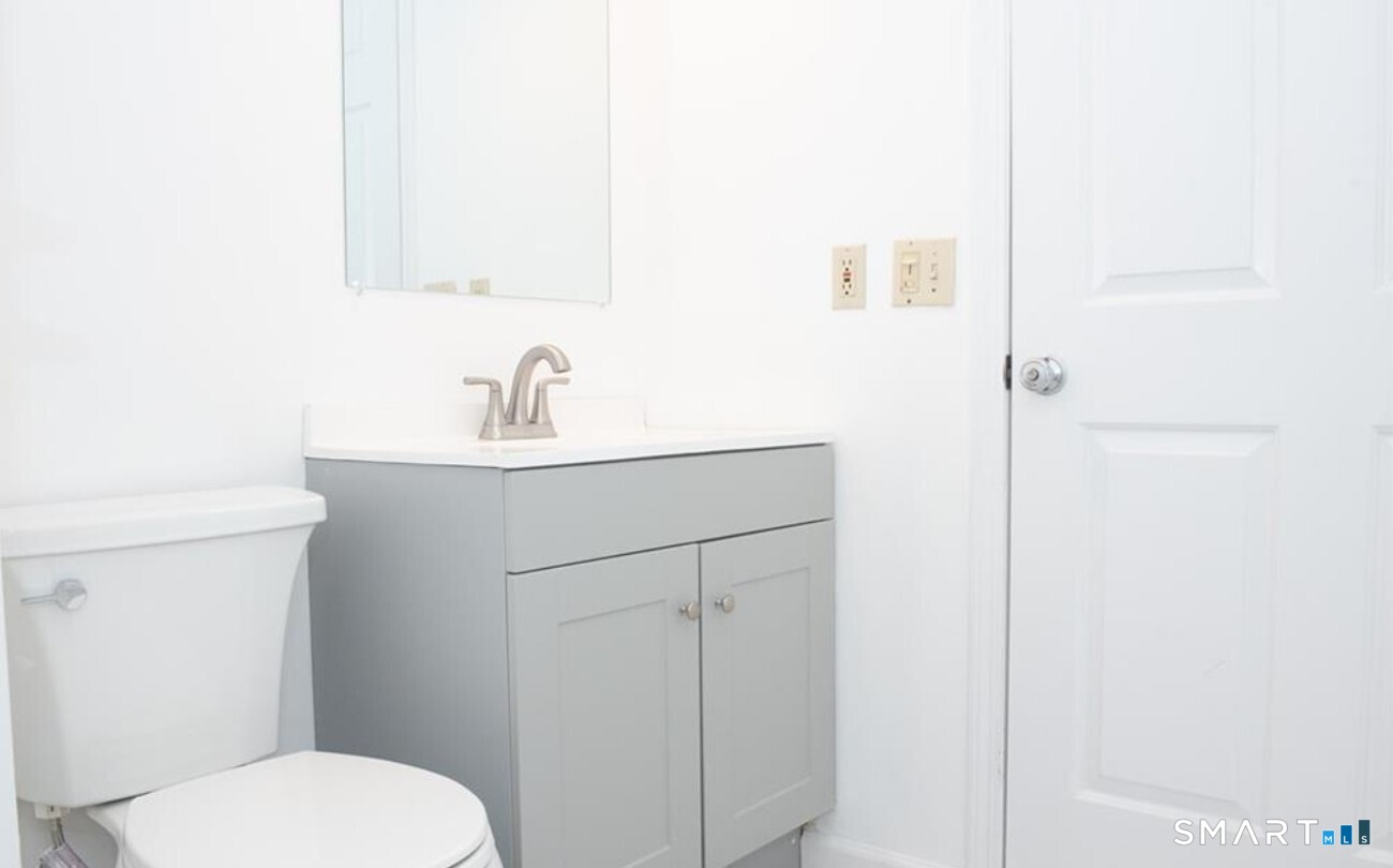 211 Windgate Circle, Unit B Monroe, CT 06468 - Photo 20 of 25