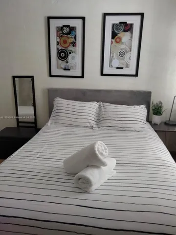 $2,600 | 4015 Indian Creek Drive, Unit 307, Miami Beach, FL 33140