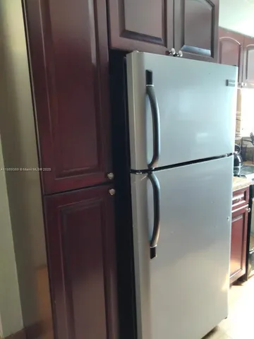 $2,600 | 4015 Indian Creek Drive, Unit 307, Miami Beach, FL 33140