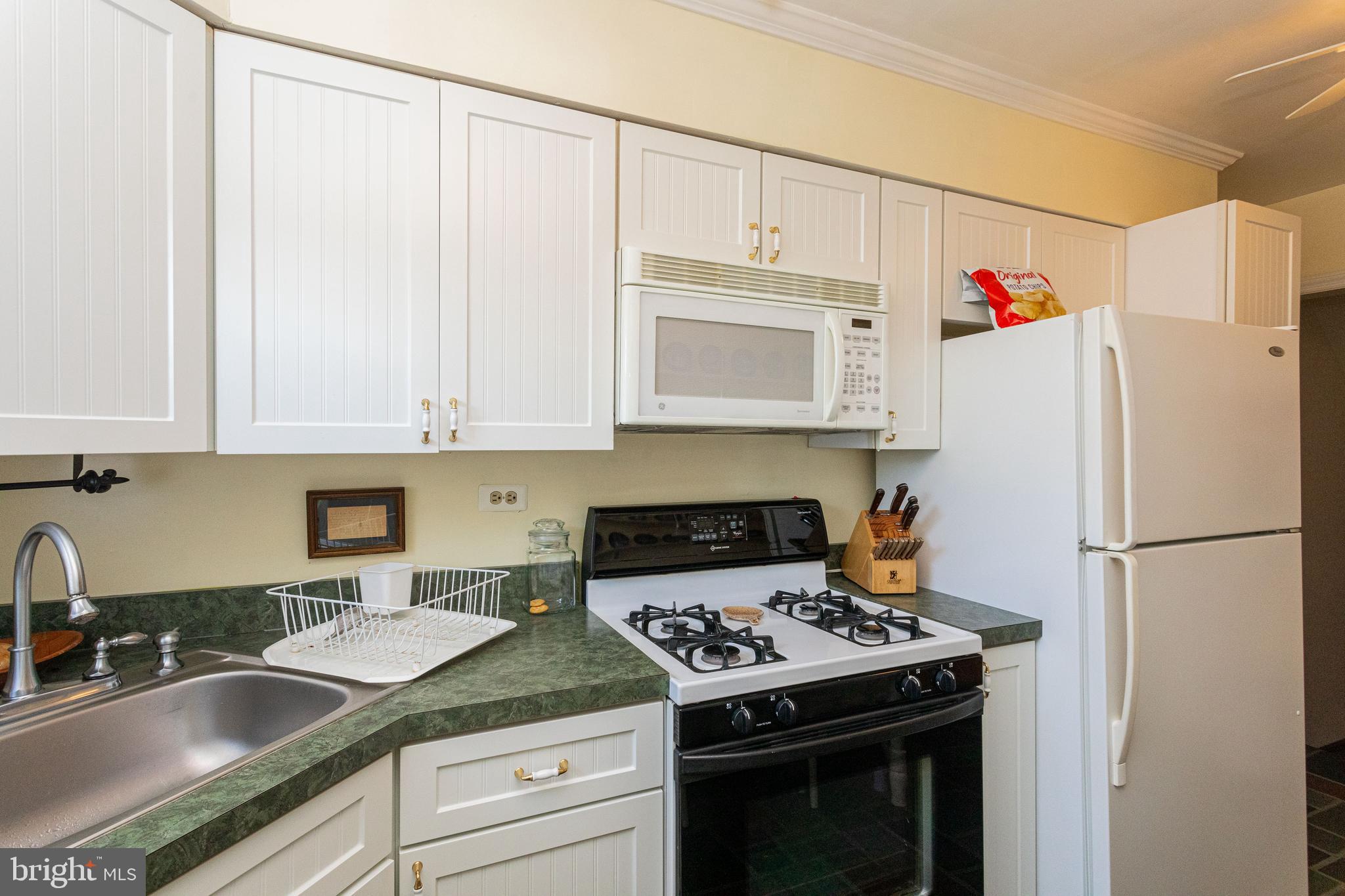 432 Academy Road Baltimore, MD 21228 - Photo 13 of 36