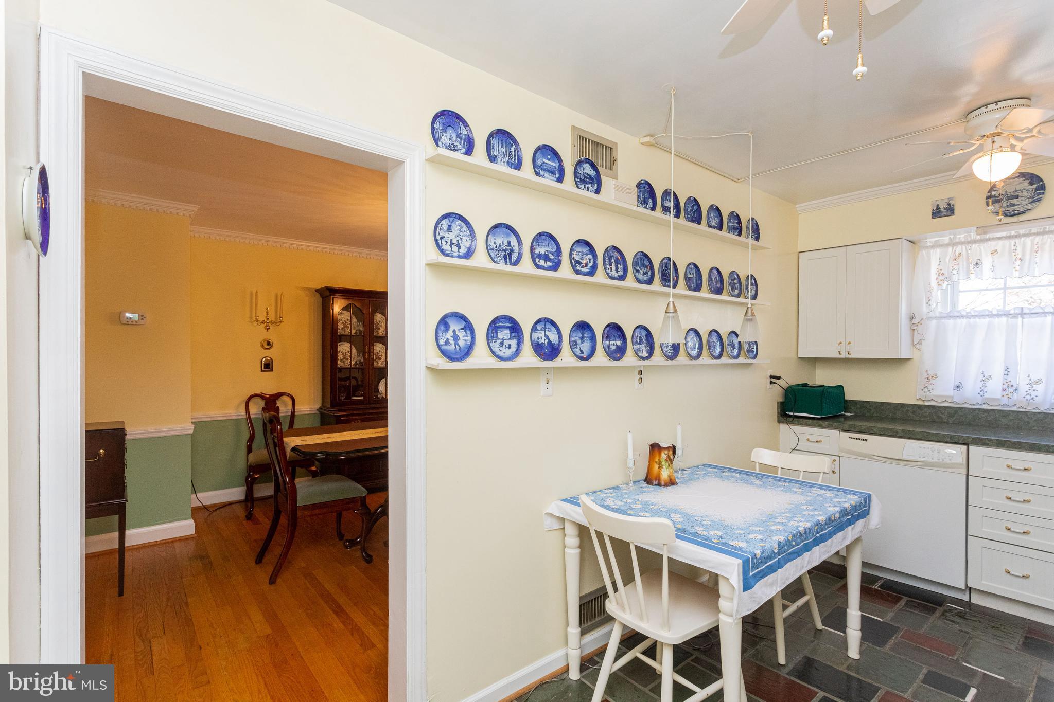 432 Academy Road Baltimore, MD 21228 - Photo 15 of 36