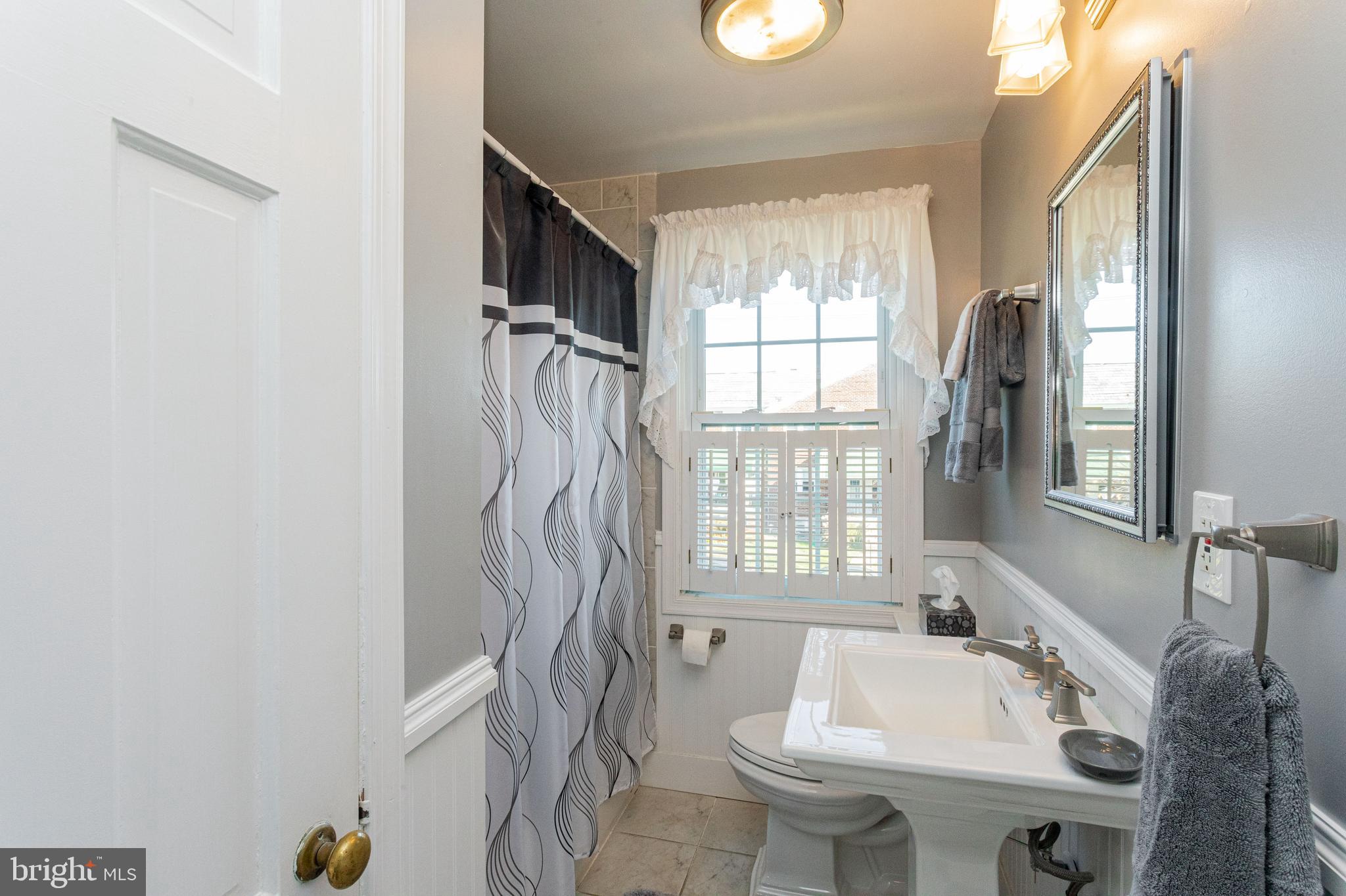432 Academy Road Baltimore, MD 21228 - Photo 16 of 36
