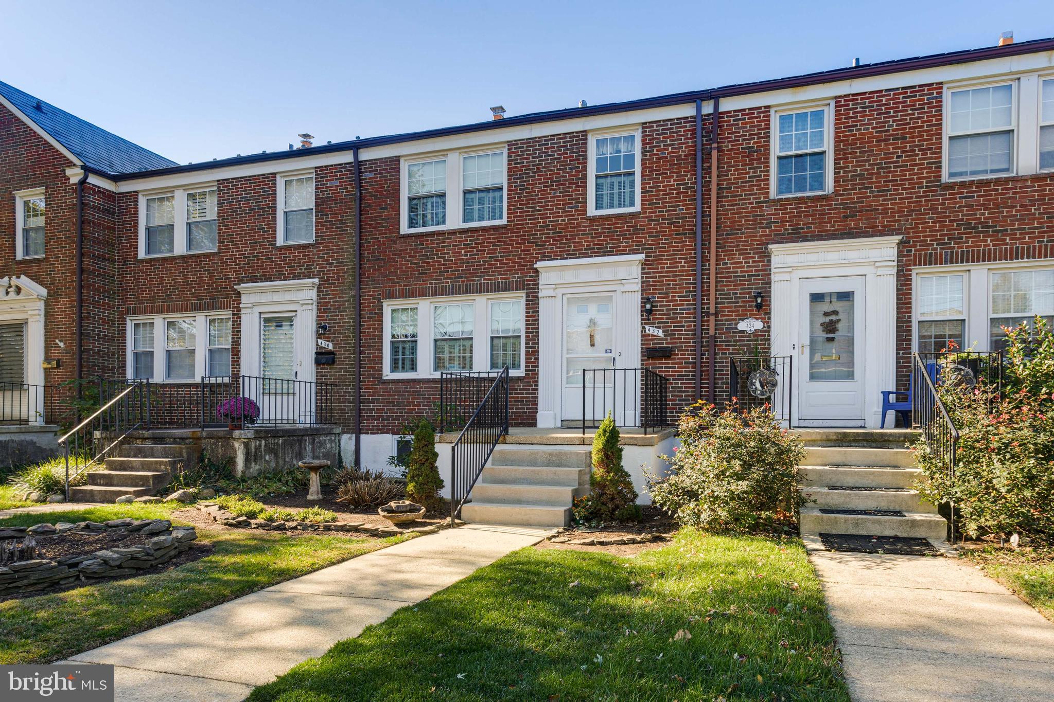 432 Academy Road Baltimore, MD 21228 - Photo 3 of 36