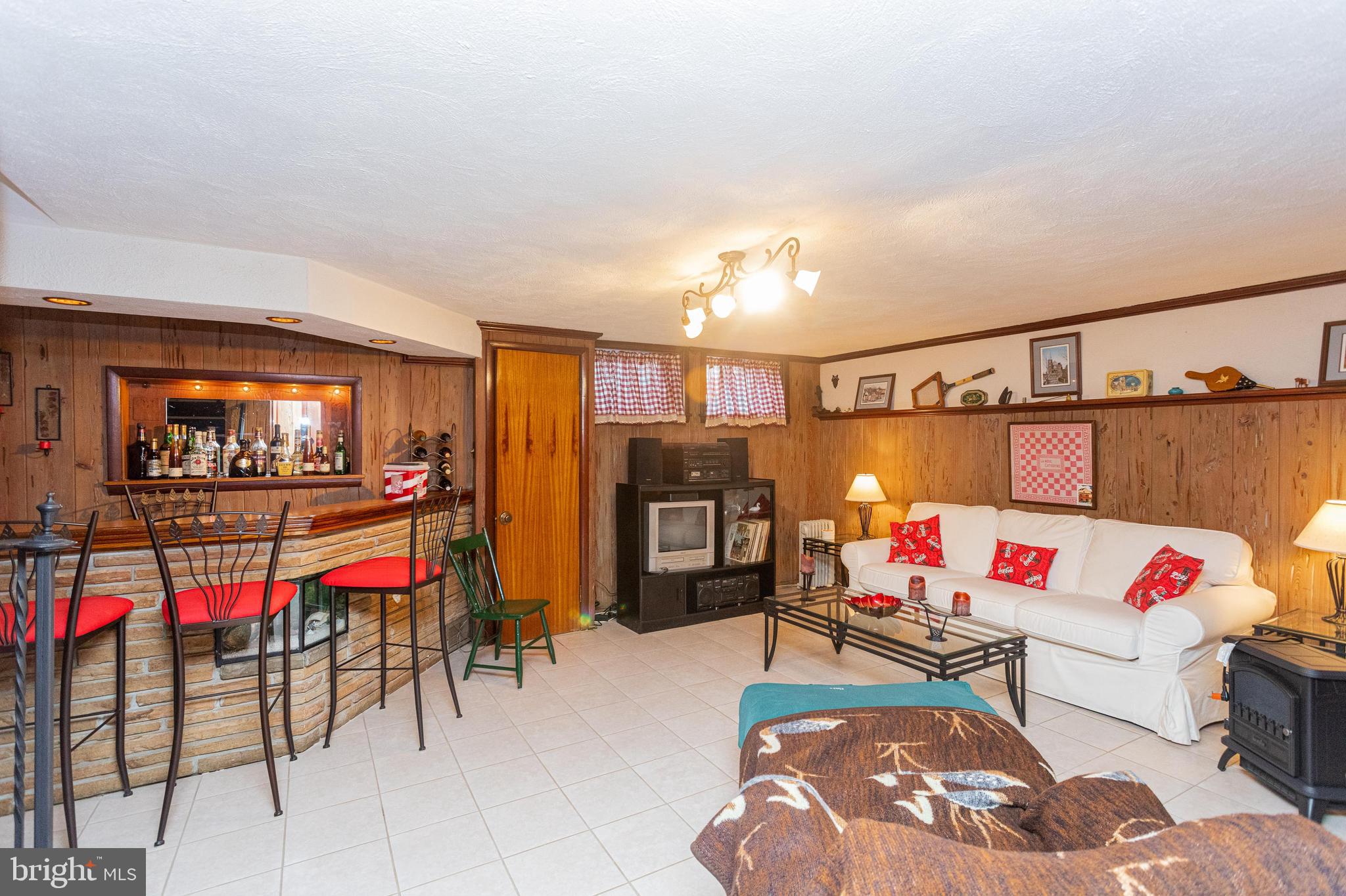 432 Academy Road Baltimore, MD 21228 - Photo 23 of 36