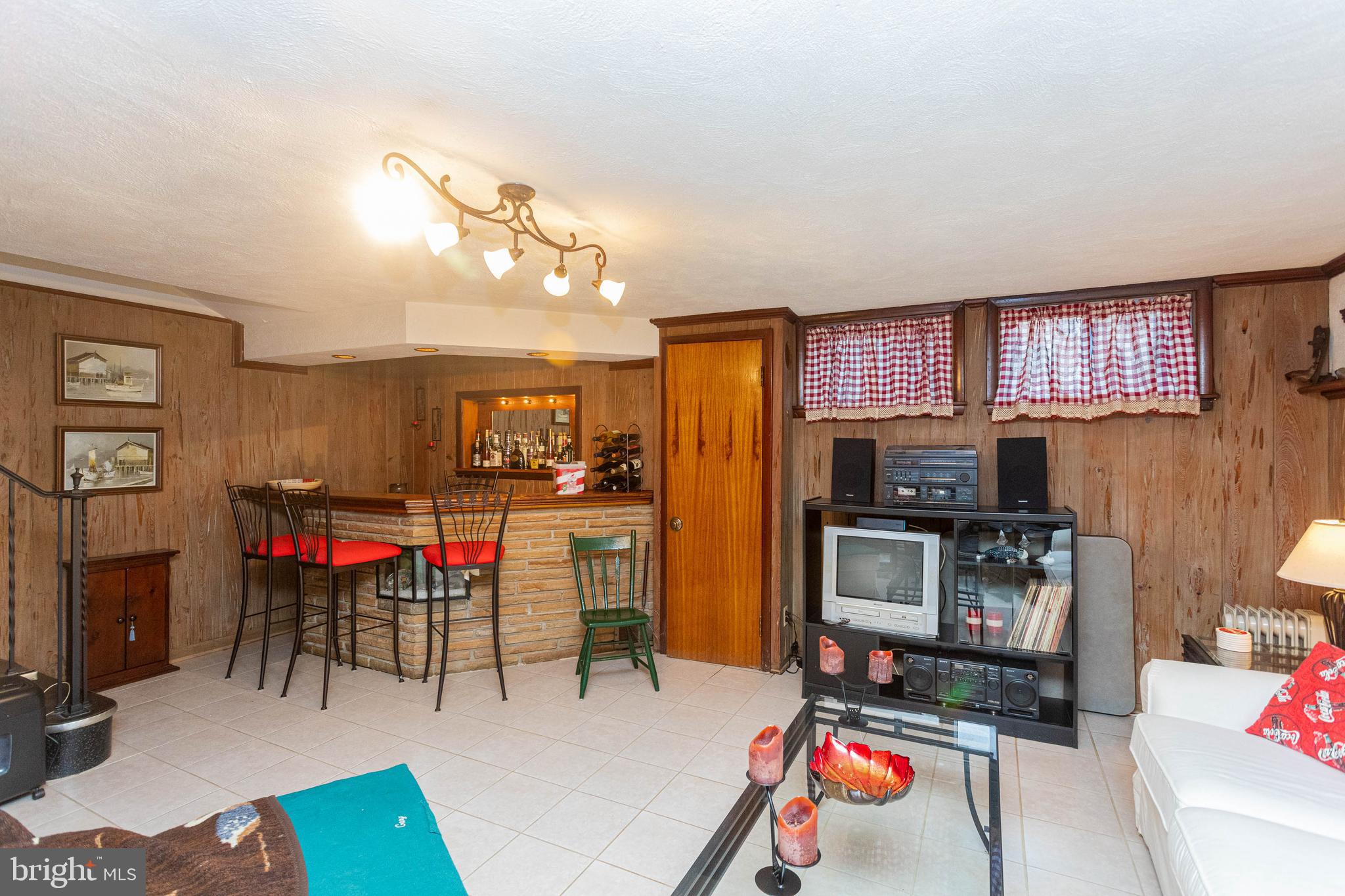 432 Academy Road Baltimore, MD 21228 - Photo 24 of 36
