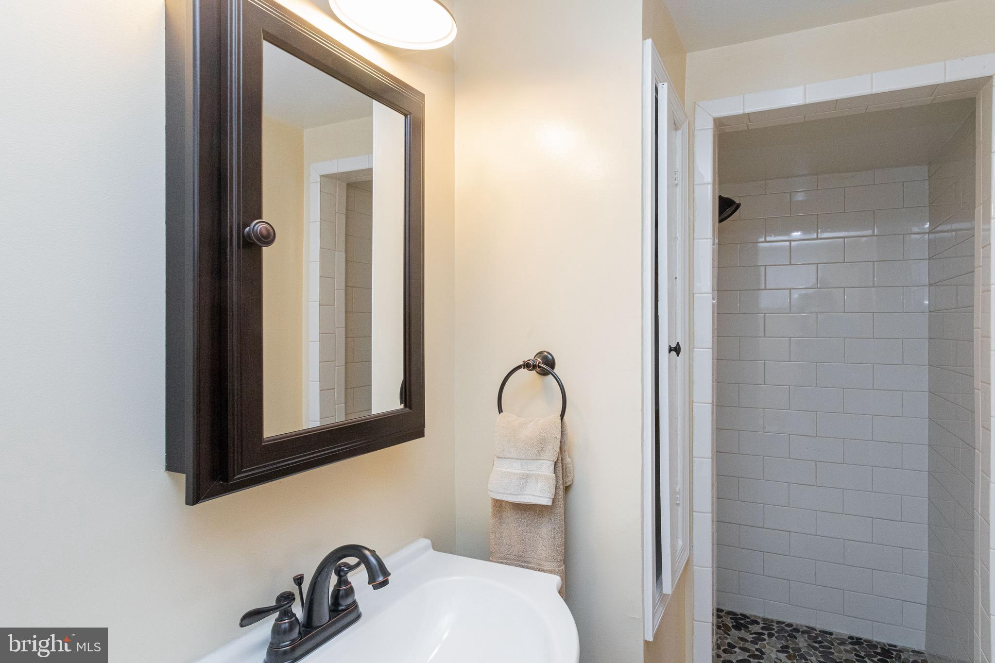 432 Academy Road Baltimore, MD 21228 - Photo 28 of 36
