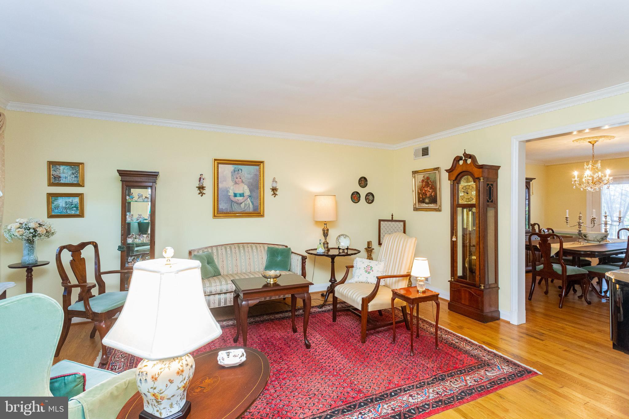 432 Academy Road Baltimore, MD 21228 - Photo 4 of 36