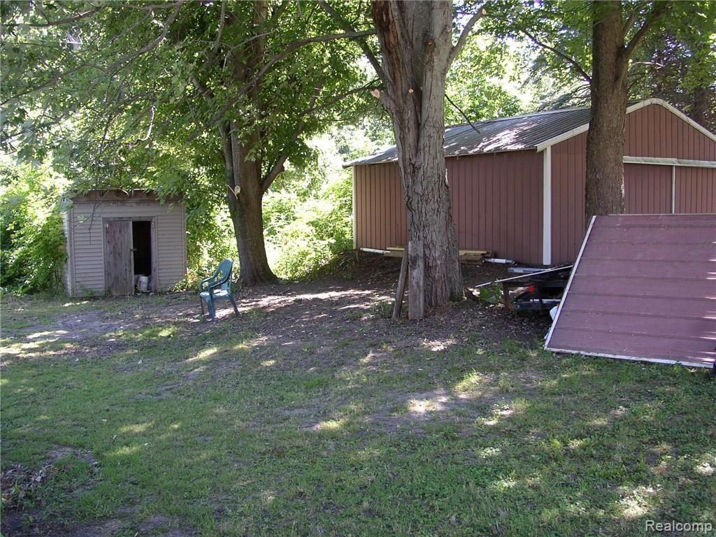 5297 Hammond Road Lapeer, MI 48446 - Photo 41 of 43 P7030046.JPG