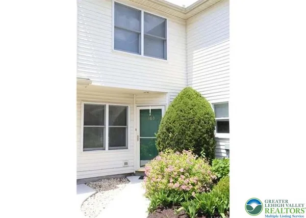 $2,150 | 163 Lindfield Circle, Macungie, PA 18062