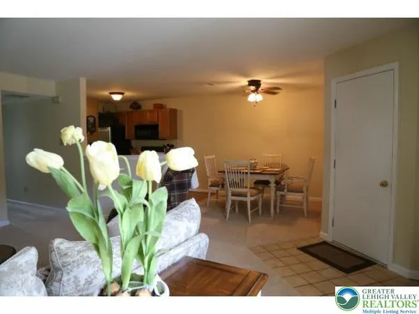 $2,150 | 163 Lindfield Circle, Macungie, PA 18062