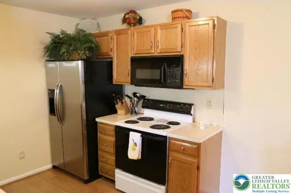 $2,150 | 163 Lindfield Circle, Macungie, PA 18062