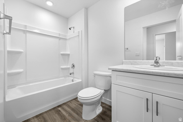 1597 South Fins Road, Unit 4177 Washington, UT 84780 - Photo 17 of 33 Bathroom featuring a white vanity with a light-colored countertop, an undermount sink, and a chrome faucet